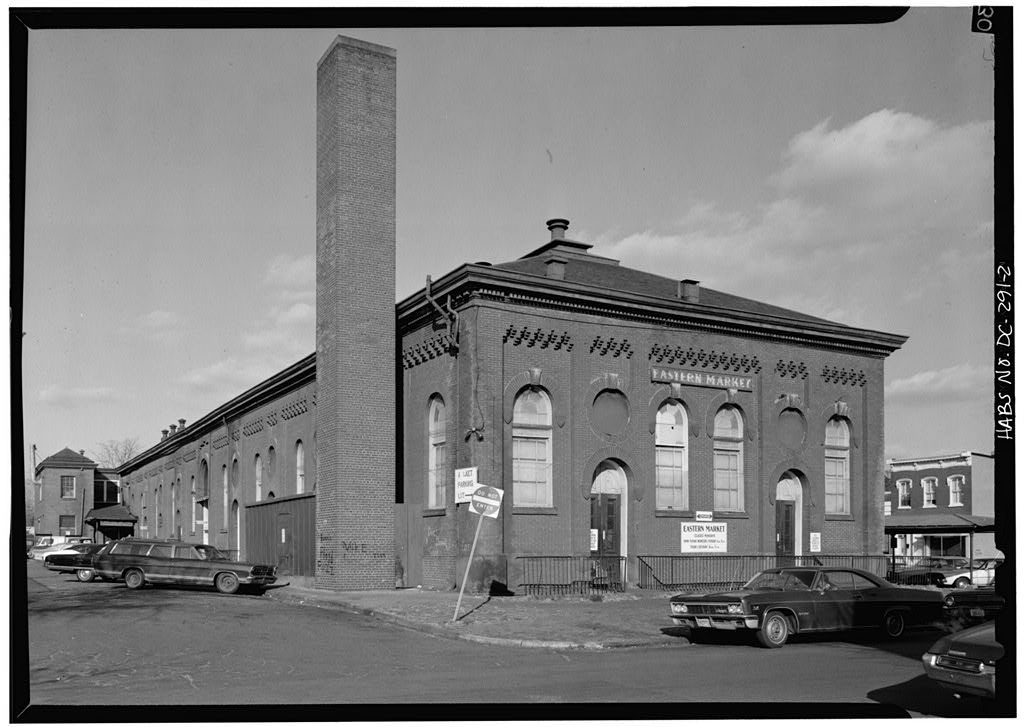 Eastern Market Mainstreet